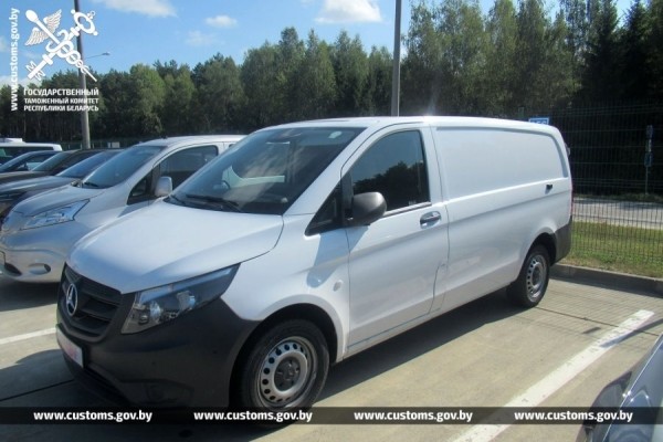 2-летний Mercedes за 10 тысяч евро показался таможенникам слишком дешевым. И правильно показался 2-летний Mercedes за 10 тысяч евро показался таможенникам слишком дешевым. И правильно показался