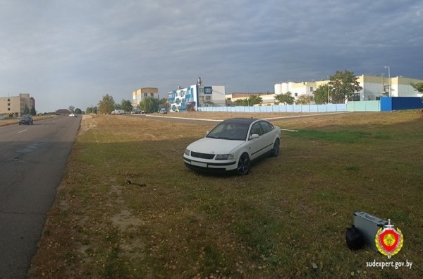 17-летний подросток угнал Volkswagen Passat, «чтобы покататься», но попал в ДТП 17-летний подросток угнал Volkswagen Passat, «чтобы покататься», но попал в ДТП