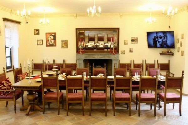 Запланируйте семейный отдых на антуражной вилле с бассейном и рестораном недалеко от Бреста. Аренда номеров, празднование торжеств в Villa Boutique Hotel Запланируйте семейный отдых на антуражной вилле с бассейном и рестораном недалеко от Бреста. Аренда номеров, празднование торжеств в Villa Boutique Hotel