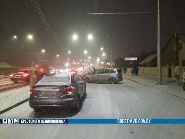 За вторую половину дня на территории Бреста произошло более 20 дорожно-транспортных происшествий За вторую половину дня на территории Бреста произошло более 20 дорожно-транспортных происшествий