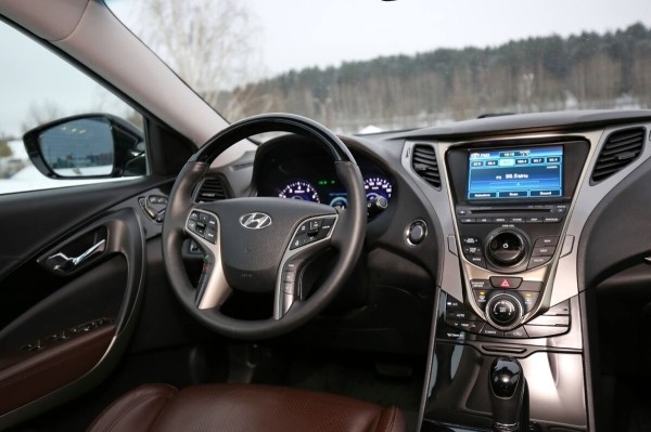 «Отъездил десять лет и ни на секунду не пожалел!». Белорус о владении корейским бизнес-седаном Hyundai Grandeur «Отъездил десять лет и ни на секунду не пожалел!». Белорус о владении корейским бизнес-седаном Hyundai Grandeur