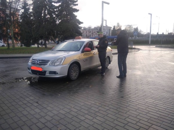 В Бресте проверяют автомобили такси В Бресте проверяют автомобили такси