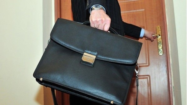 Прокуратура выявила чиновника, который совмещал должность начальника и являлся ИП Прокуратура выявила чиновника, который совмещал должность начальника и являлся ИП