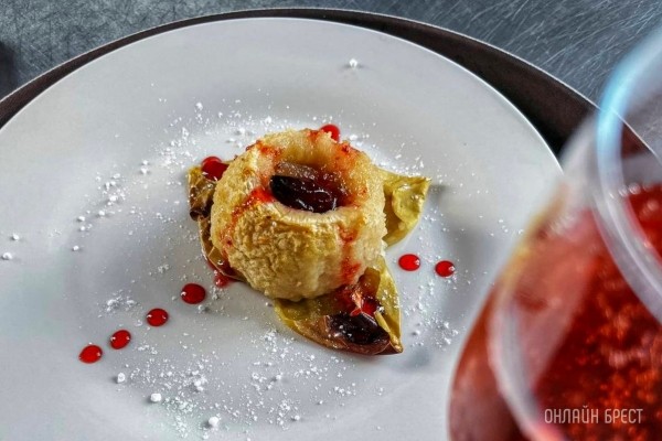 Запланируйте семейный отдых на антуражной вилле с бассейном и рестораном недалеко от Бреста. Аренда номеров, празднование торжеств в Villa Boutique Hotel Запланируйте семейный отдых на антуражной вилле с бассейном и рестораном недалеко от Бреста. Аренда номеров, празднование торжеств в Villa Boutique Hotel