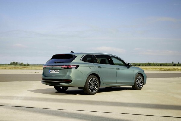 Volkswagen назвал цены на Passat девятого поколения Volkswagen назвал цены на Passat девятого поколения