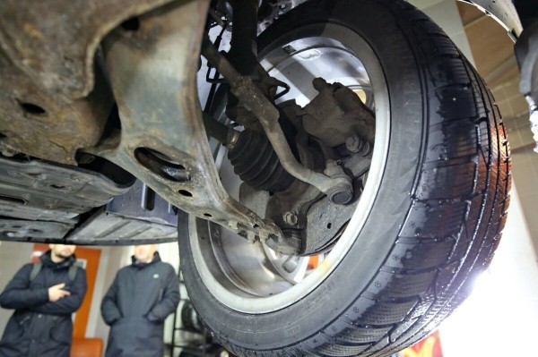 «Отъездил десять лет и ни на секунду не пожалел!». Белорус о владении корейским бизнес-седаном Hyundai Grandeur «Отъездил десять лет и ни на секунду не пожалел!». Белорус о владении корейским бизнес-седаном Hyundai Grandeur