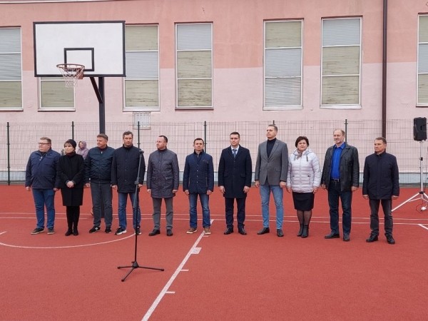 В БрГТУ торжественно открыли спортивную площадку В БрГТУ торжественно открыли спортивную площадку