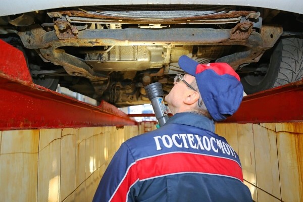 С декабря машины на «всесезонке» техосмотр не пройдут! Что еще нужно учесть перед посещением станции диагностики?