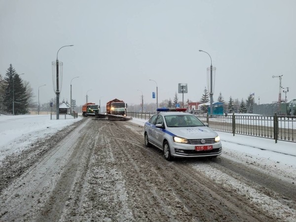 В Беларуси — соль, а у других? Какими веществами посыпают дороги в разных странах В Беларуси — соль, а у других? Какими веществами посыпают дороги в разных странах