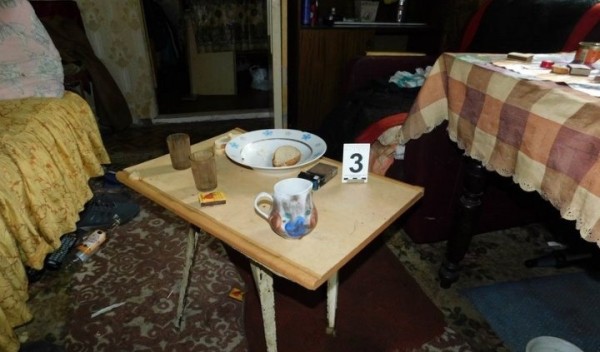 Спал, пока мать умирала. Подробности жестокого убийства в Пинске