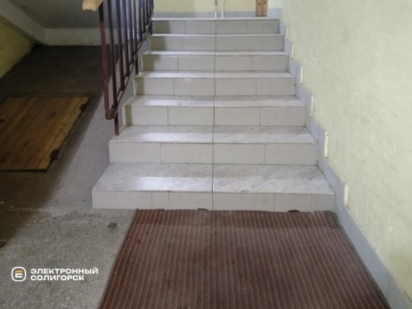 «Не хотели жить в свинарнике». Как солигорчане превратили убитый подъезд в элитный «Не хотели жить в свинарнике». Как солигорчане превратили убитый подъезд в элитный