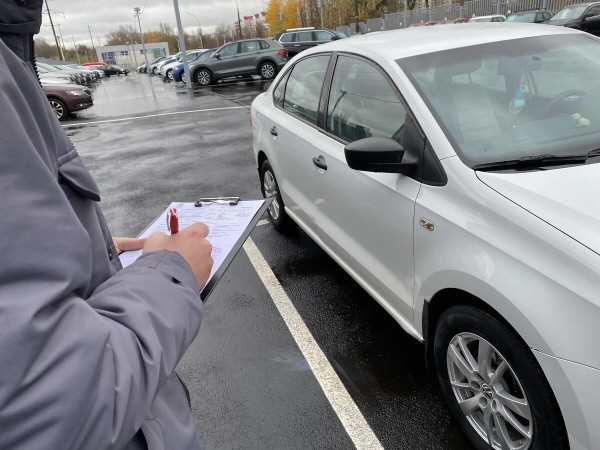 «Приклеили $1 000 за уборку салона!» Белорус отдал Chevrolet в автохаус и очень удивился методам реализации «Приклеили $1 000 за уборку салона!» Белорус отдал Chevrolet в автохаус и очень удивился методам реализации