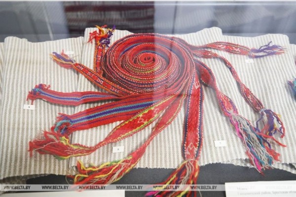 Самобытную культуру Пинско-Ивацевичского региона представили в Художественном музее Бреста Самобытную культуру Пинско-Ивацевичского региона представили в Художественном музее Бреста