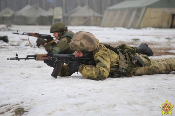 На полигоне Брестский проводятся занятия по огневой, тактической, инженерной и медицинской подготовке На полигоне Брестский проводятся занятия по огневой, тактической, инженерной и медицинской подготовке