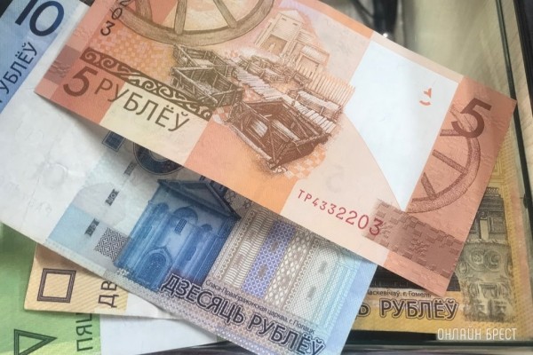 Кто больше всех зарабатывает в Минске – смотрим инфографику Кто больше всех зарабатывает в Минске – смотрим инфографику