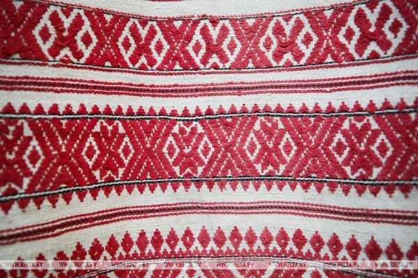 Самобытную культуру Пинско-Ивацевичского региона представили в Художественном музее Бреста Самобытную культуру Пинско-Ивацевичского региона представили в Художественном музее Бреста