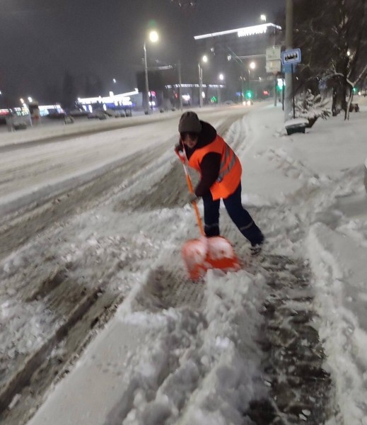 В Бресте ведется уборка снега В Бресте ведется уборка снега