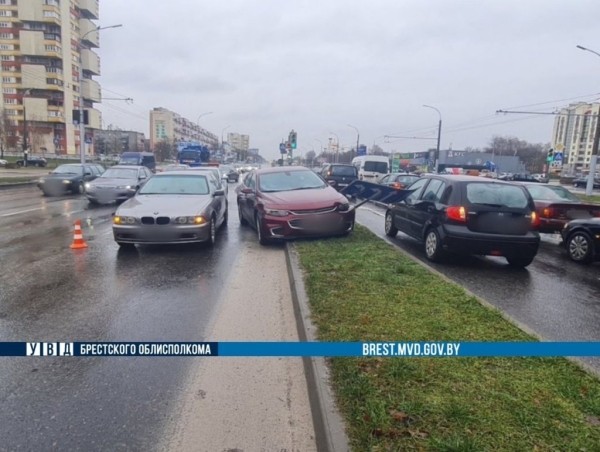 Подробности ДТП в Бресте с участием трех автомобилей