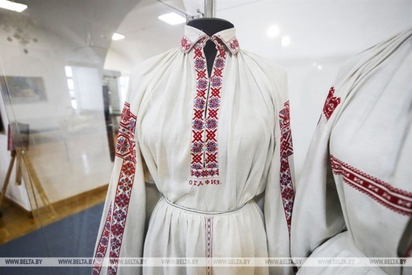 Самобытную культуру Пинско-Ивацевичского региона представили в Художественном музее Бреста Самобытную культуру Пинско-Ивацевичского региона представили в Художественном музее Бреста