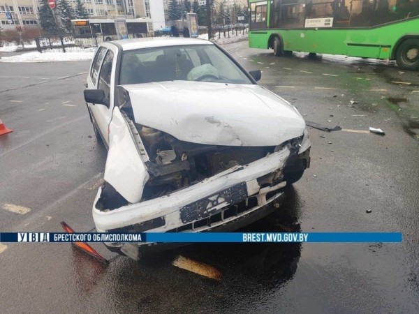 Подробности ДТП в Бресте на бульваре Космонавтов Подробности ДТП в Бресте на бульваре Космонавтов