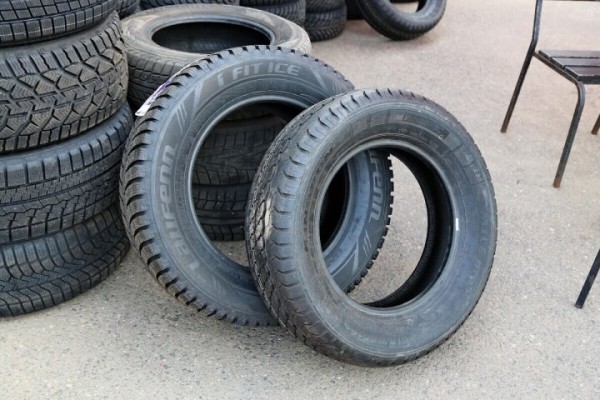 «Переобул» машину за границей. Можно ли провезти старые покрышки в Беларусь? «Переобул» машину за границей. Можно ли провезти старые покрышки в Беларусь?