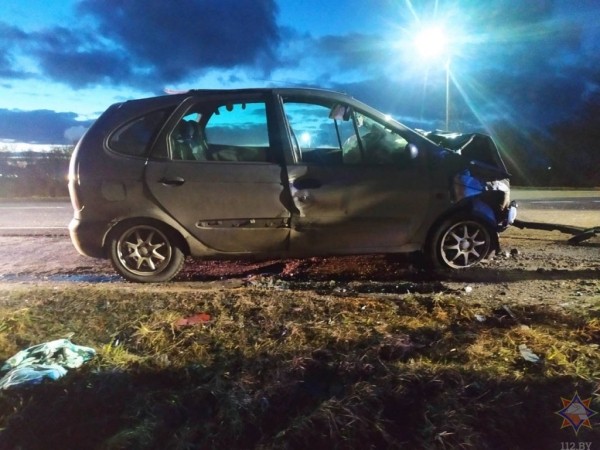 Работники МЧС спасли женщину при ДТП в Пружанах Работники МЧС спасли женщину при ДТП в Пружанах