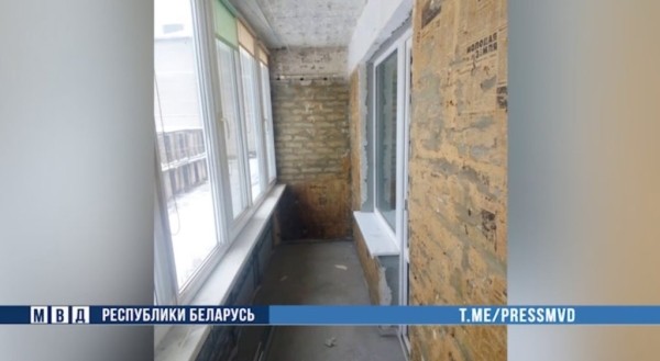 Нашла в интернете строителя, заплатила 10 000 рублей, а он пропал. Печальный опыт ремонта белоруски Нашла в интернете строителя, заплатила 10 000 рублей, а он пропал. Печальный опыт ремонта белоруски