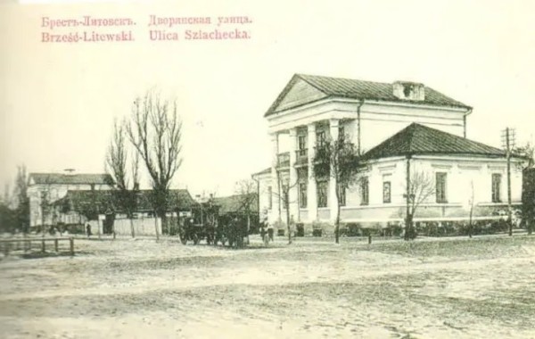 Николай Власюк: «За 30 лет до Чикаго Брест был разбит на стрит и авеню» Николай Власюк: «За 30 лет до Чикаго Брест был разбит на стрит и авеню»