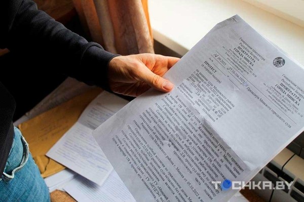 «Я вешу 38 кг»: белорус довел до истощения шумный кондиционер соседей «Я вешу 38 кг»: белорус довел до истощения шумный кондиционер соседей