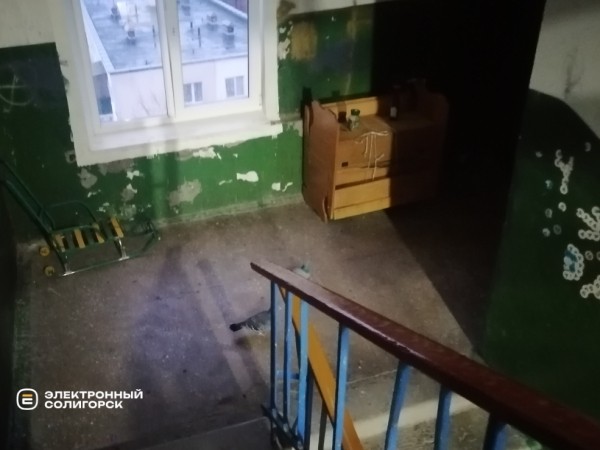 «Не хотели жить в свинарнике». Как солигорчане превратили убитый подъезд в элитный «Не хотели жить в свинарнике». Как солигорчане превратили убитый подъезд в элитный