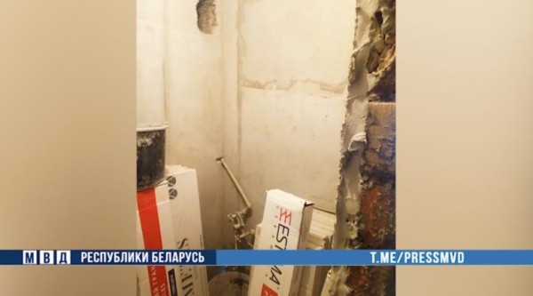 Нашла в интернете строителя, заплатила 10 000 рублей, а он пропал. Печальный опыт ремонта белоруски Нашла в интернете строителя, заплатила 10 000 рублей, а он пропал. Печальный опыт ремонта белоруски