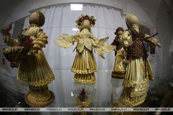 Самобытную культуру Пинско-Ивацевичского региона представили в Художественном музее Бреста Самобытную культуру Пинско-Ивацевичского региона представили в Художественном музее Бреста