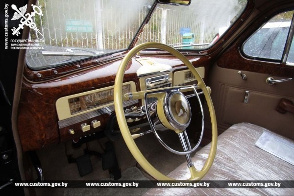Из Беларуси в Литву пытались вывезти раритетное авто стоимостью более 600 тыс. рублей Из Беларуси в Литву пытались вывезти раритетное авто стоимостью более 600 тыс. рублей