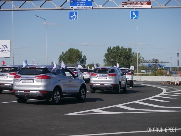 В декабре 2023-го белорусы купили рекордное количество новых машин за два года В декабре 2023-го белорусы купили рекордное количество новых машин за два года