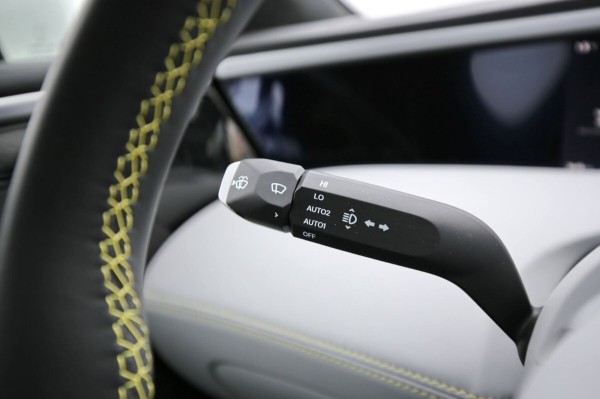 «Когда грянули морозы, заряда гарантированно хватало на 400 км». Белорус о владении роскошным «китайцем» Avatr 11 «Когда грянули морозы, заряда гарантированно хватало на 400 км». Белорус о владении роскошным «китайцем» Avatr 11