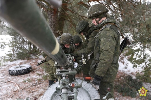 На полигоне под Брестом прошли занятия минометных подразделений 38-й бригады На полигоне под Брестом прошли занятия минометных подразделений 38-й бригады