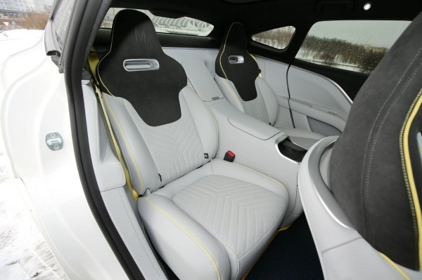 «Когда грянули морозы, заряда гарантированно хватало на 400 км». Белорус о владении роскошным «китайцем» Avatr 11 «Когда грянули морозы, заряда гарантированно хватало на 400 км». Белорус о владении роскошным «китайцем» Avatr 11