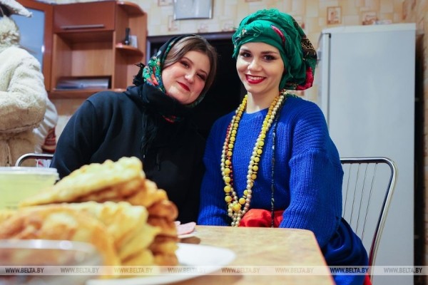 Чем угощают жители Брестского района на Коляды и какие щедрики им поют Чем угощают жители Брестского района на Коляды и какие щедрики им поют