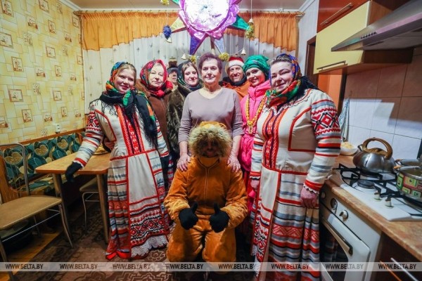 Чем угощают жители Брестского района на Коляды и какие щедрики им поют Чем угощают жители Брестского района на Коляды и какие щедрики им поют