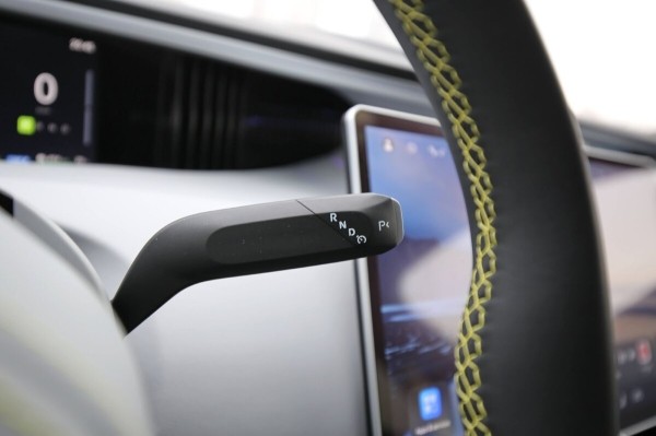 «Когда грянули морозы, заряда гарантированно хватало на 400 км». Белорус о владении роскошным «китайцем» Avatr 11 «Когда грянули морозы, заряда гарантированно хватало на 400 км». Белорус о владении роскошным «китайцем» Avatr 11