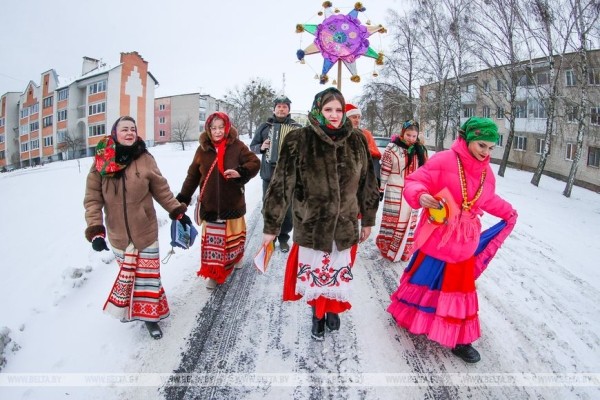 Чем угощают жители Брестского района на Коляды и какие щедрики им поют Чем угощают жители Брестского района на Коляды и какие щедрики им поют