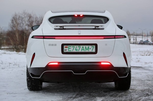 «Когда грянули морозы, заряда гарантированно хватало на 400 км». Белорус о владении роскошным «китайцем» Avatr 11 «Когда грянули морозы, заряда гарантированно хватало на 400 км». Белорус о владении роскошным «китайцем» Avatr 11