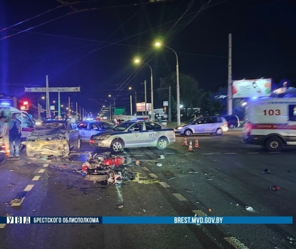 В Бресте конфликт левого поворота привел к смерти мотоциклиста. Подробности