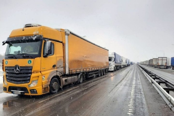 4 часа на фуру: как на границе ищут дроны в посылках 4 часа на фуру: как на границе ищут дроны в посылках