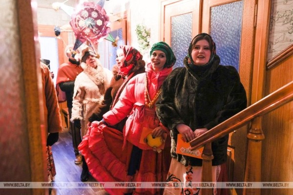 Чем угощают жители Брестского района на Коляды и какие щедрики им поют Чем угощают жители Брестского района на Коляды и какие щедрики им поют