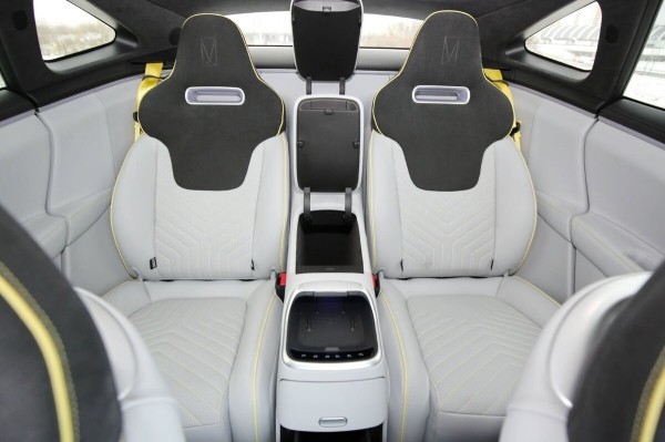 «Когда грянули морозы, заряда гарантированно хватало на 400 км». Белорус о владении роскошным «китайцем» Avatr 11 «Когда грянули морозы, заряда гарантированно хватало на 400 км». Белорус о владении роскошным «китайцем» Avatr 11