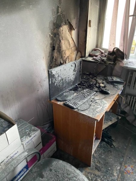 В Брестском районе произошел пожар в административном здании В Брестском районе произошел пожар в административном здании