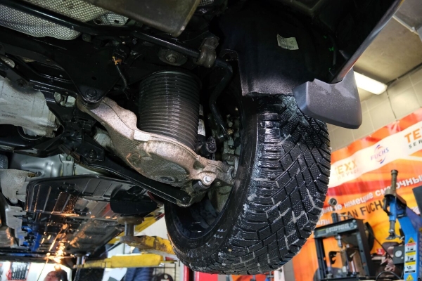 «ТО у дилера со всеми расходниками — 1 200 рублей». Белорус о владении 400-сильным гибридом Volvo XC90 «ТО у дилера со всеми расходниками — 1 200 рублей». Белорус о владении 400-сильным гибридом Volvo XC90