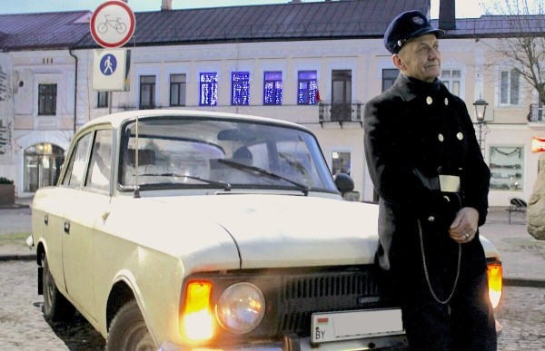 Фонарщик из Бреста показал «Москвич-412», с которым не хочет расставаться Фонарщик из Бреста показал «Москвич-412», с которым не хочет расставаться