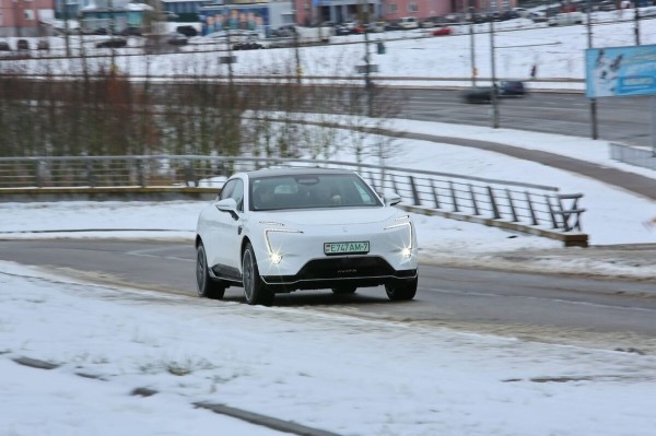 «Когда грянули морозы, заряда гарантированно хватало на 400 км». Белорус о владении роскошным «китайцем» Avatr 11 «Когда грянули морозы, заряда гарантированно хватало на 400 км». Белорус о владении роскошным «китайцем» Avatr 11